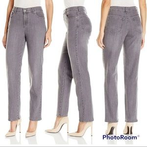 Gloria Vanderbilt Amanda Classic Fit Gray Jeans.